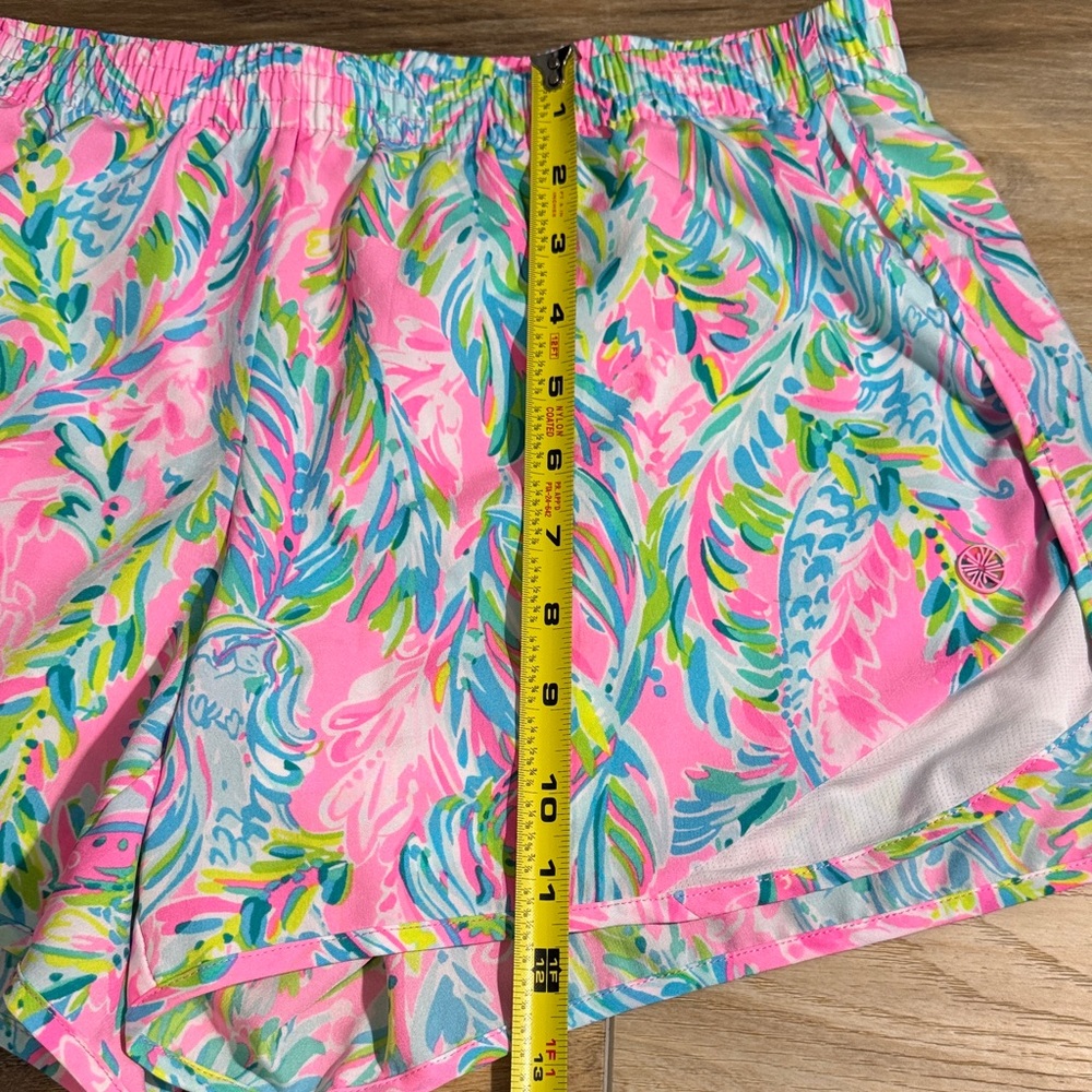 Lilly Pulitzer Luxletic Ocean Trail Shorts – Unicorn of the Sea Print – Size M - Picture 8 of 9